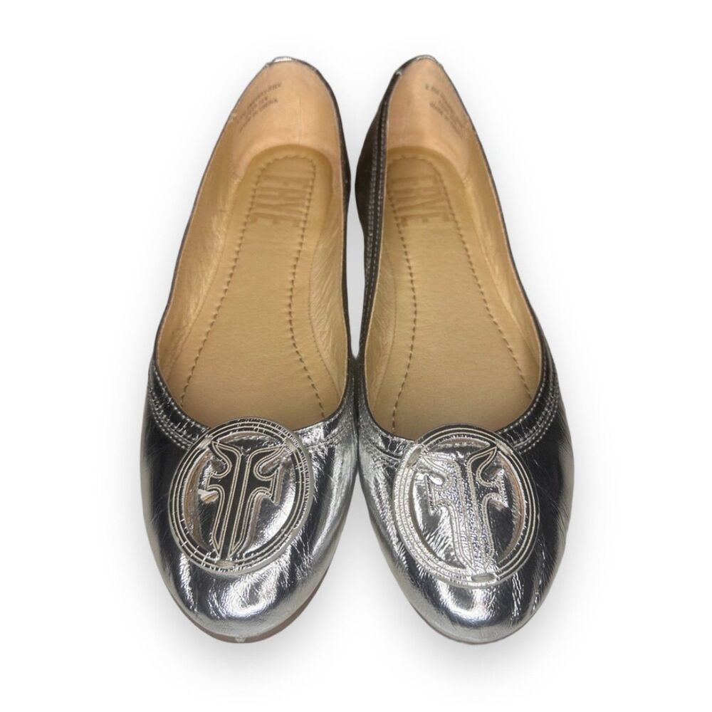 Frye Carson leather logo Silver ballet flats size 8.5